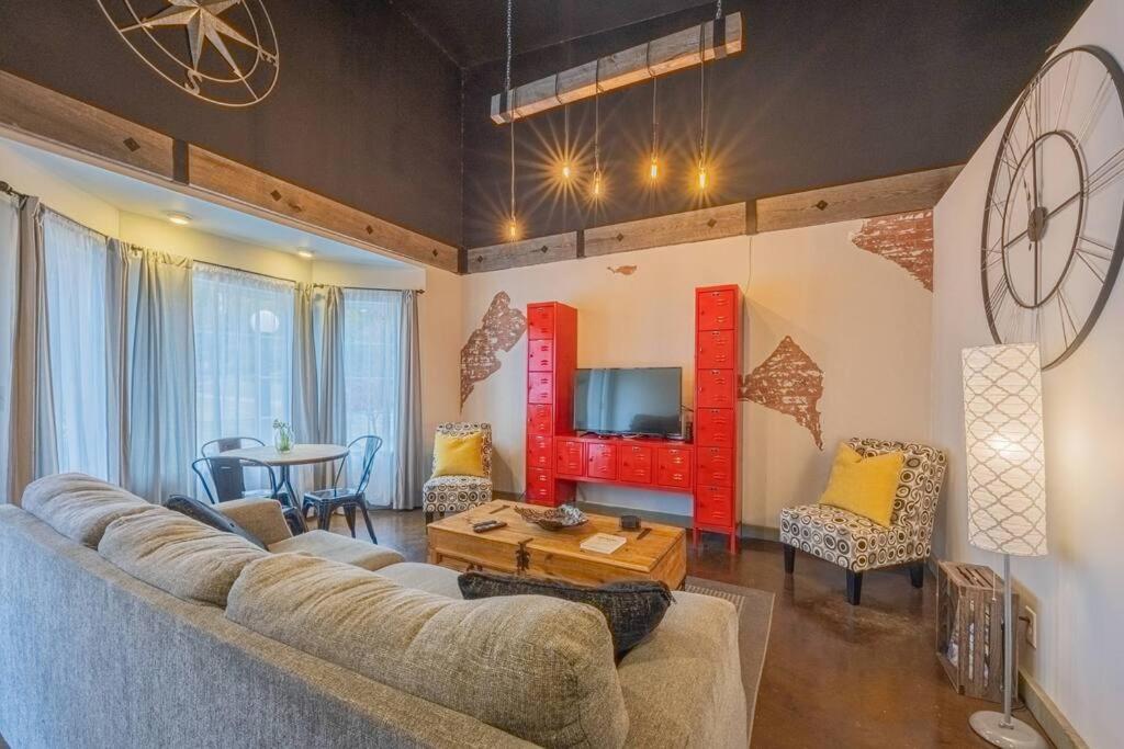 Haven At Hazel ~ Downtown Appartement *
