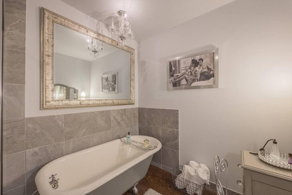 Haven At Hazel ~ Downtown Appartement