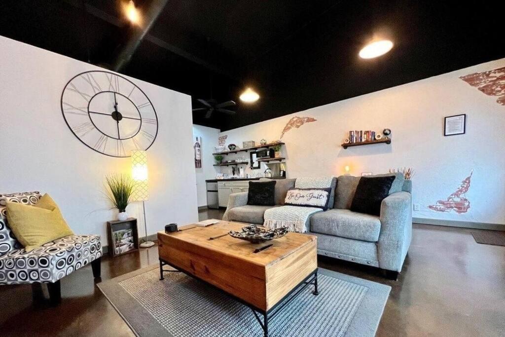 Haven At Hazel ~ Downtown